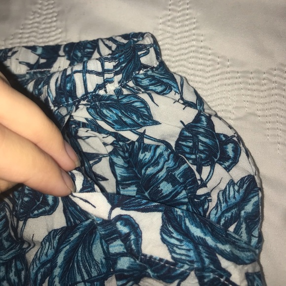 H&M drawstring shorts - Picture 3 of 5